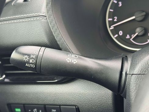 Certified 2025 Nissan Sentra SV image 22