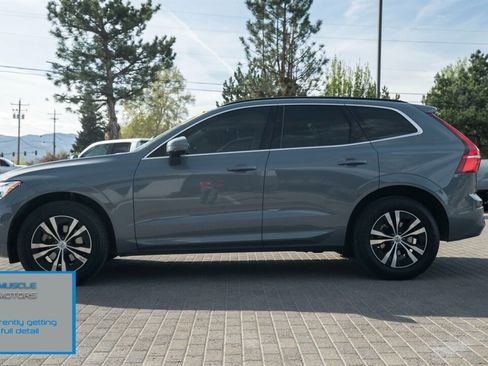 Used 2023 Volvo XC60 B5 Core image 3