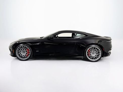 Used 2023 Aston Martin DBS Coupe RWD image 2
