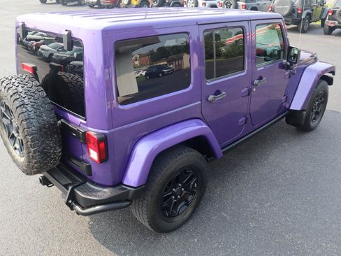 Used 2016 Jeep Wrangler Unlimited Sahara AWD/4WD image 13