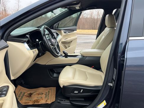 Used 2019 Cadillac XT5 AWD image 14