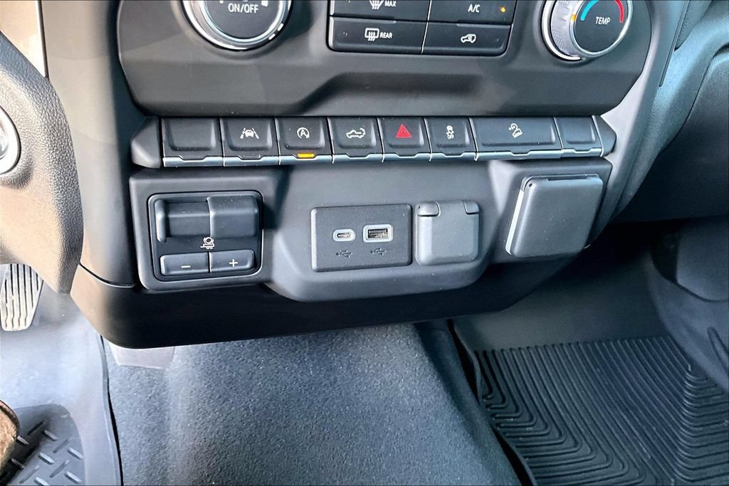 Used 2023 Chevrolet Silverado 1500 Custom Trail Boss w/ LPO, Dark Essentials Package AWD/4WD image 17