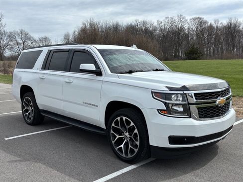 Used 2017 Chevrolet Suburban LT AWD/4WD image 4