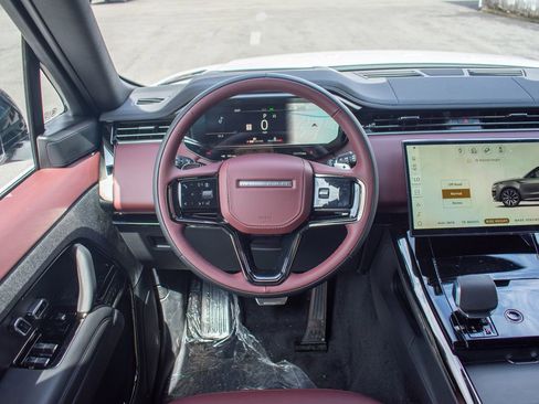 New 2026 Land Rover Range Rover Sport Dynamic SE AWD/4WD image 12