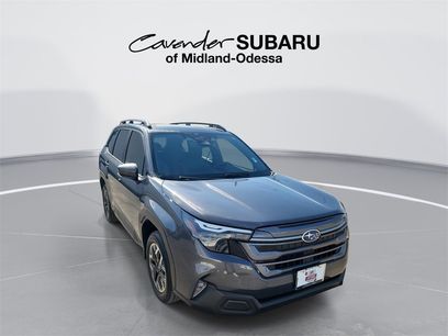 Used 2025 Subaru Forester Premium w/ Convenience Package #1