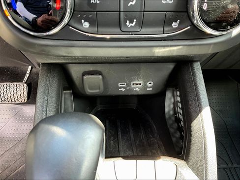 Used 2023 Chevrolet TrailBlazer RS AWD/4WD image 14