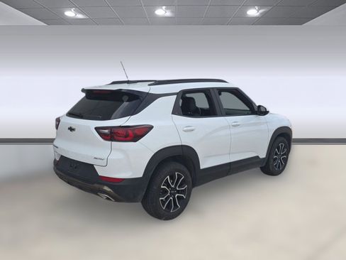 Used 2024 Chevrolet TrailBlazer ACTIV w/ Driver Confidence Package image 9