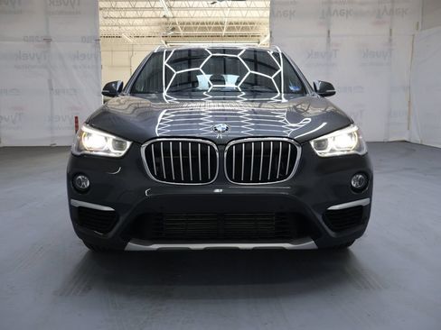 Used 2019 BMW X1 xDrive28i w/ Convenience Package AWD/4WD image 2