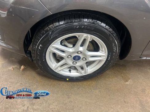 Used 2018 Ford Fiesta SE image 9