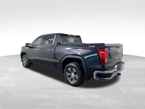 Used 2023 GMC Sierra 1500 SLT w/ SLT Convenience Package AWD/4WD image 4