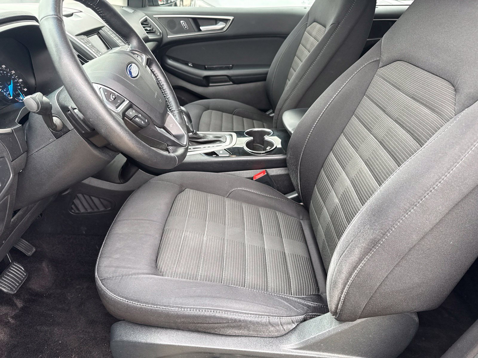 Used 2016 Ford Edge SEL FWD image 16