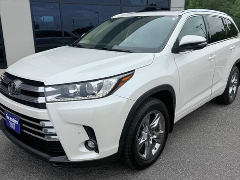 Used 2019 Toyota Highlander Limited Platinum AWD/4WD image 1