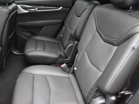 Used 2021 Cadillac XT6 Sport image 28