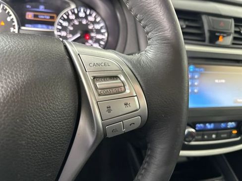 Used 2016 Nissan Altima 2.5 SL w/ 2.5 Technology Package image 16