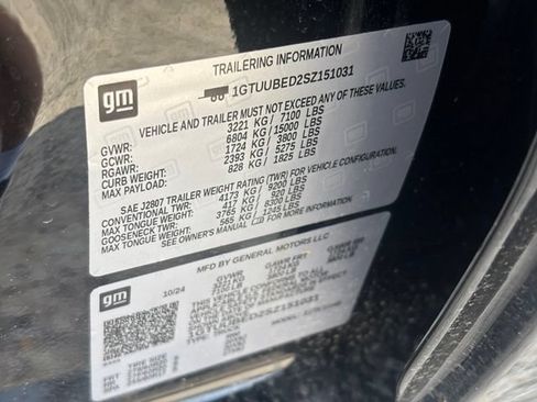 Used 2025 GMC Sierra 1500 SLE AWD/4WD image 17