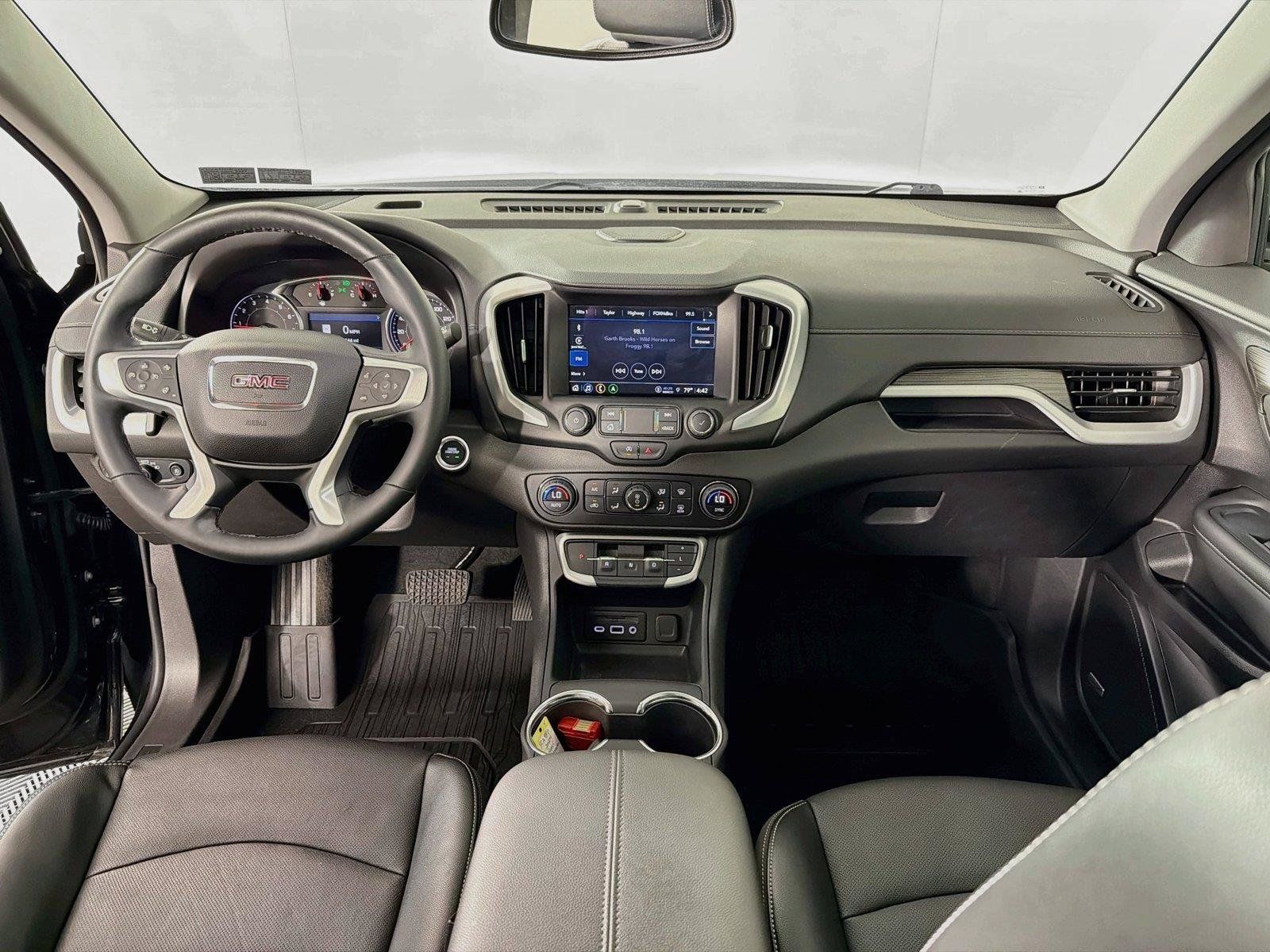 Used 2024 GMC Terrain SLT w/ Infotainment Package II AWD/4WD image 26