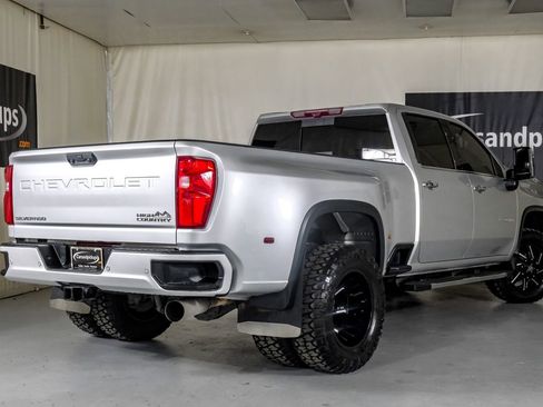 Used 2021 Chevrolet Silverado 3500 High Country w/ Snow Plow Prep/Camper Package image 9