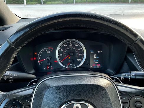 Used 2022 Toyota Corolla SE FWD image 24