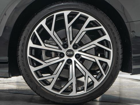 Used 2023 Audi A8 L 3.0T w/ Executive Package image 11