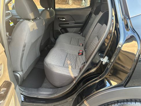 New 2026 Nissan Kicks SV image 20