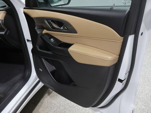 Used 2023 Chevrolet Traverse Premier w/ LPO, Floor Liner Package AWD/4WD image 28