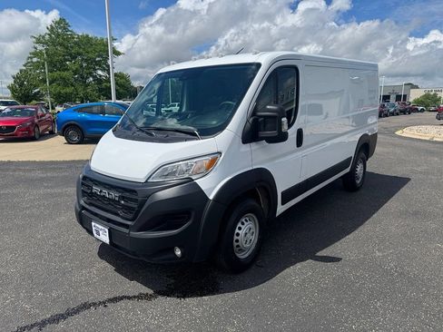 Used 2025 RAM ProMaster 2500 w/ Convenience Group FWD image 5