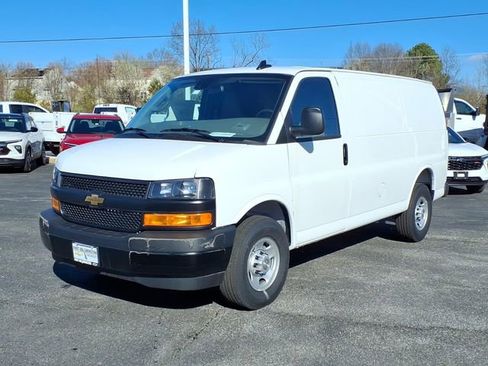 New 2025 Chevrolet Express 2500 w/ Driver Convenience Package image 6