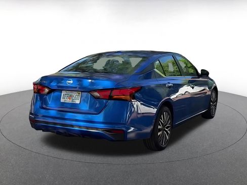 Used 2025 Nissan Altima 2.5 SV image 15