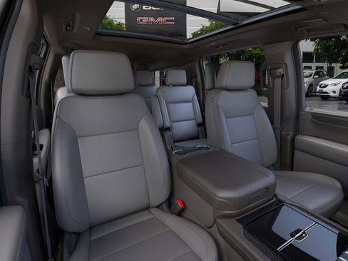New 2026 GMC Yukon XL Elevation image 18