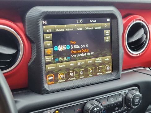 Used 2022 Jeep Gladiator Rubicon w/ LED Lighting Group image 15