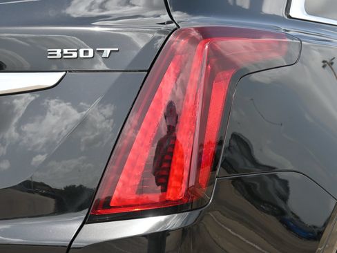 Certified 2025 Cadillac XT5 Luxury FWD image 23