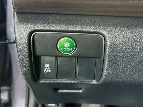 Used 2017 Honda Accord EX-L image 19