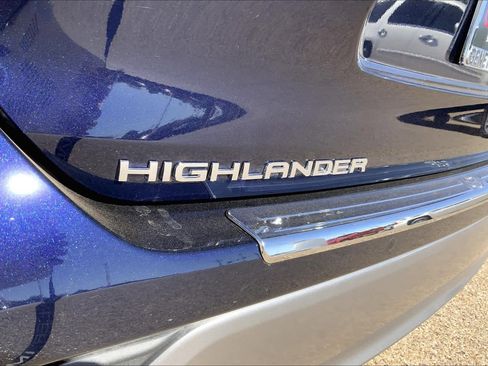 Used 2021 Toyota Highlander Platinum FWD image 31