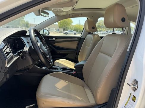 Used 2019 Volkswagen Jetta SEL FWD image 25