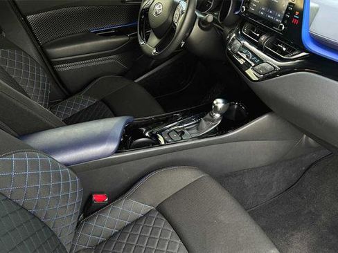 Certified 2021 Toyota C-HR XLE image 18