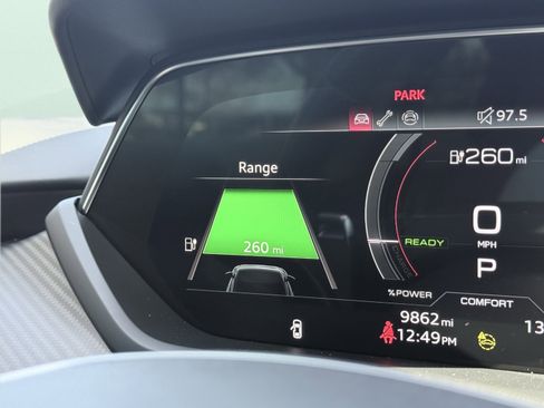 Used 2024 Audi e-tron GT Premium Plus w/ Performance Package image 3