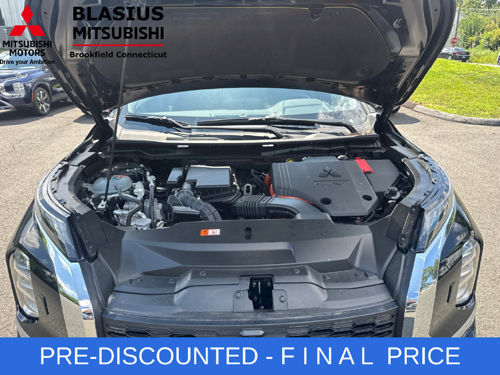 Used 2025 Mitsubishi Outlander ES AWD/4WD image 38