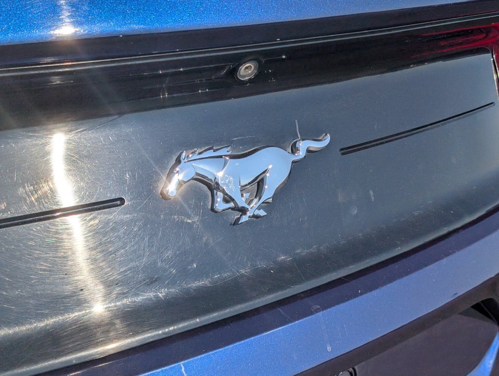 Used 2018 Ford Mustang Coupe RWD image 23