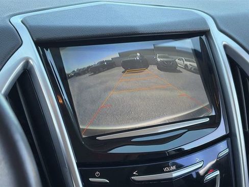 Used 2013 Cadillac SRX Luxury image 28