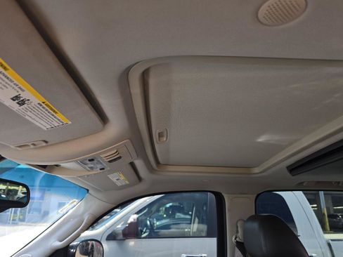 Used 2012 Cadillac Escalade ESV Luxury image 18