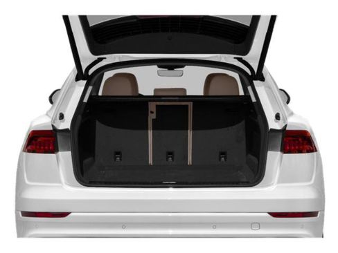 Used 2019 Audi Q8 Prestige image 11