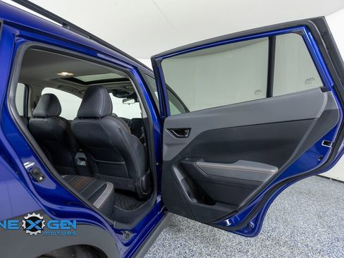 Used 2024 Subaru Crosstrek 2.5i Limited AWD/4WD image 32