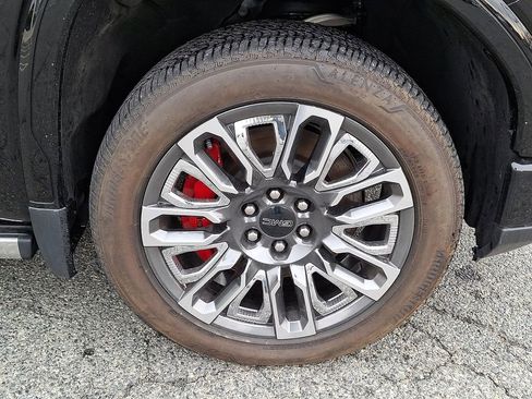 Used 2024 GMC Sierra 1500 Denali Ultimate image 8