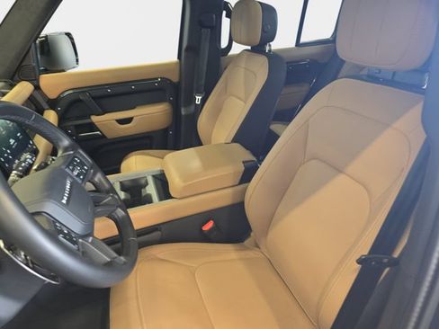 Certified 2025 Land Rover Defender 110 V8 AWD/4WD image 17