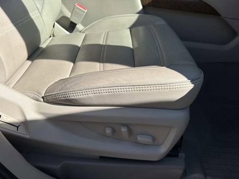 Used 2020 GMC Yukon Denali w/ Open Road Package image 17