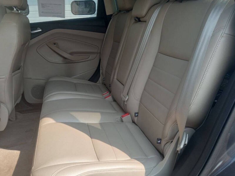 Used 2014 Ford Escape Titanium w/ Equipment Group 401A FWD image 11