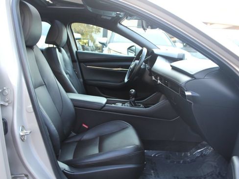Used 2024 MAZDA MAZDA3 s FWD image 21
