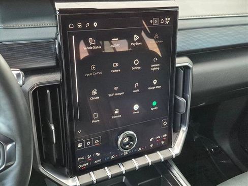 Used 2025 GMC Acadia AT4 AWD/4WD image 17