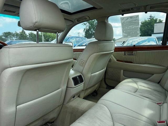 Used 2004 Lexus LS 430 RWD image 11