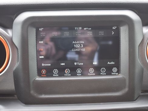 Used 2021 Jeep Gladiator Mojave w/ LED Lighting Group AWD/4WD image 40